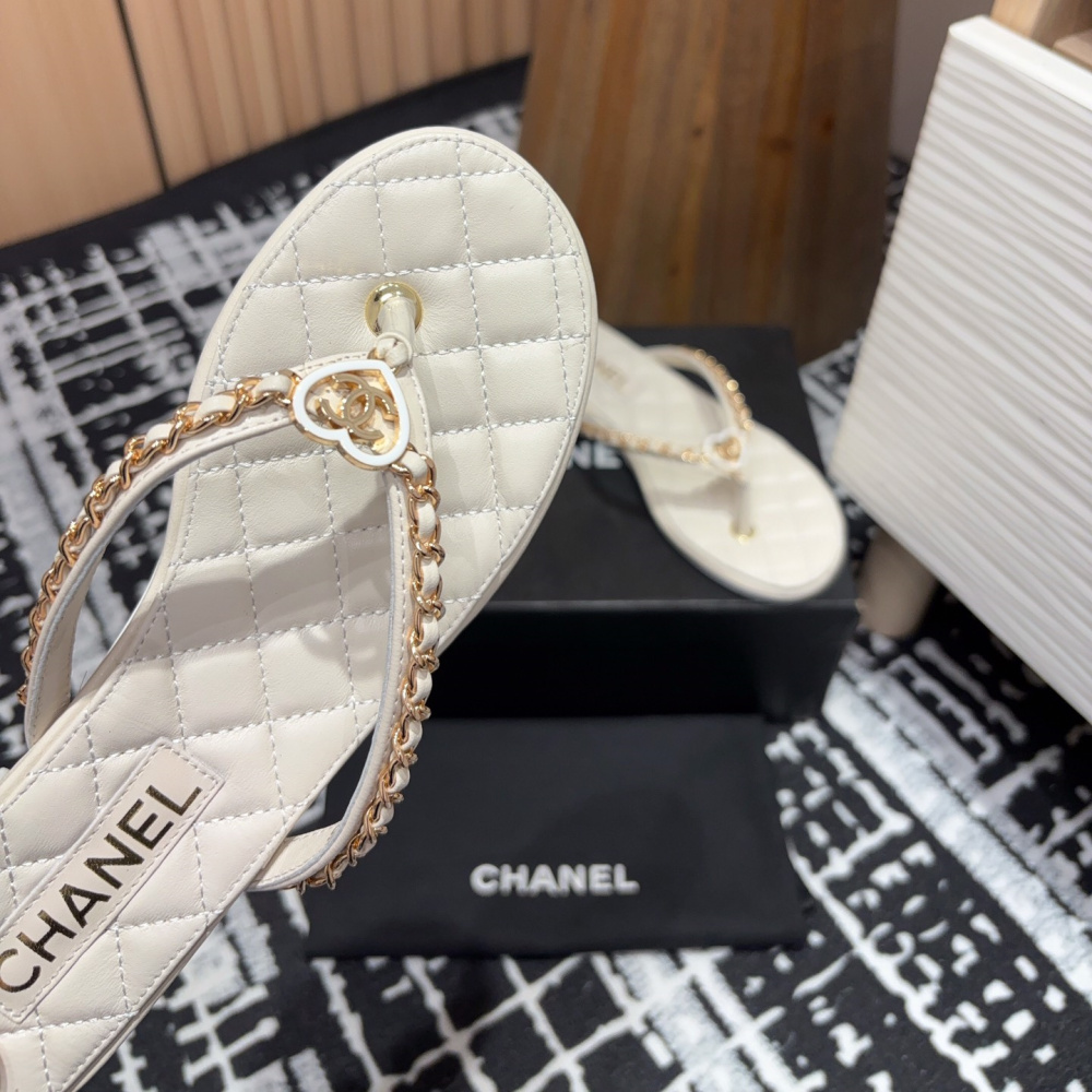 高仿Chanel*25C系列G46405C小羊皮防滑人字拖白色免檢版