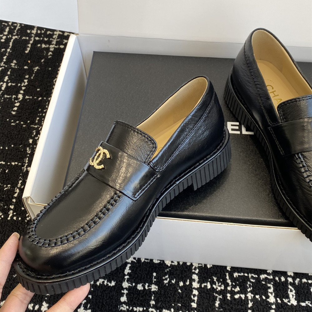 高仿Chanel*25C系列G46112B小牛皮樂福鞋黑色免檢版