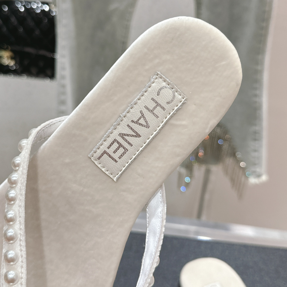高仿Chanel*25C系列G46205A絲絨珍珠人字拖白色免檢版