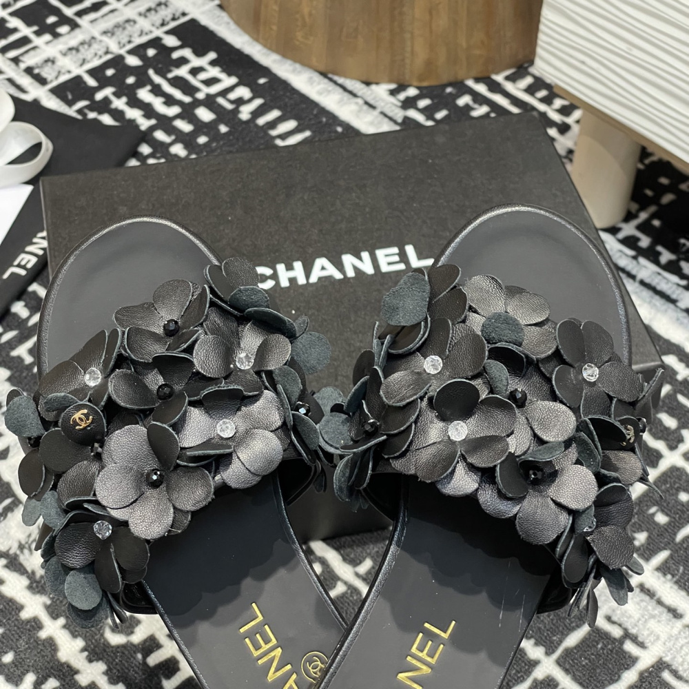 高仿Chanel*25P系列G46231A小羊皮花瓣拖鞋黑色1CM免檢版
