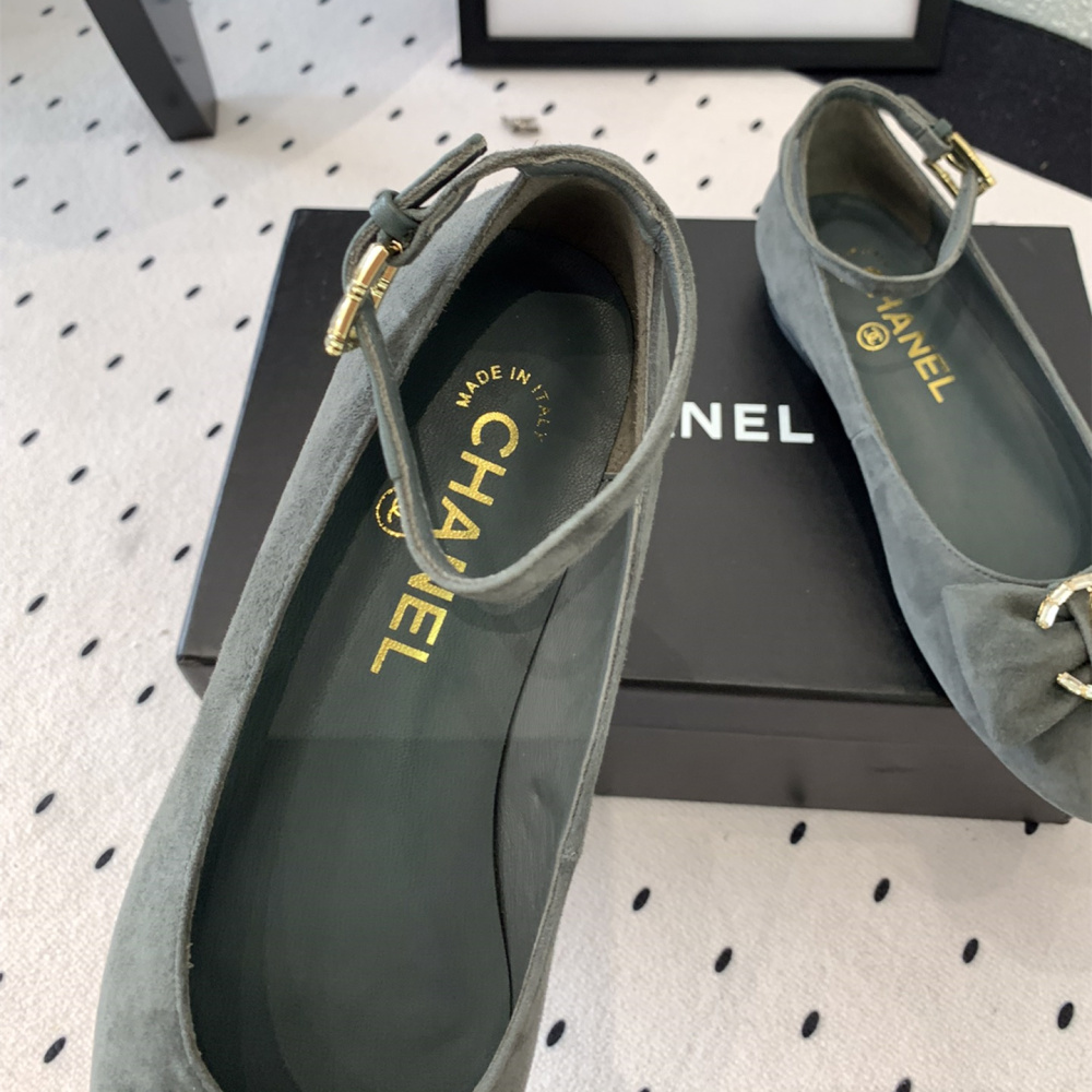 高仿Chanel*24K系列G46022A絲絨塔扣瑪麗珍鞋灰色免檢版