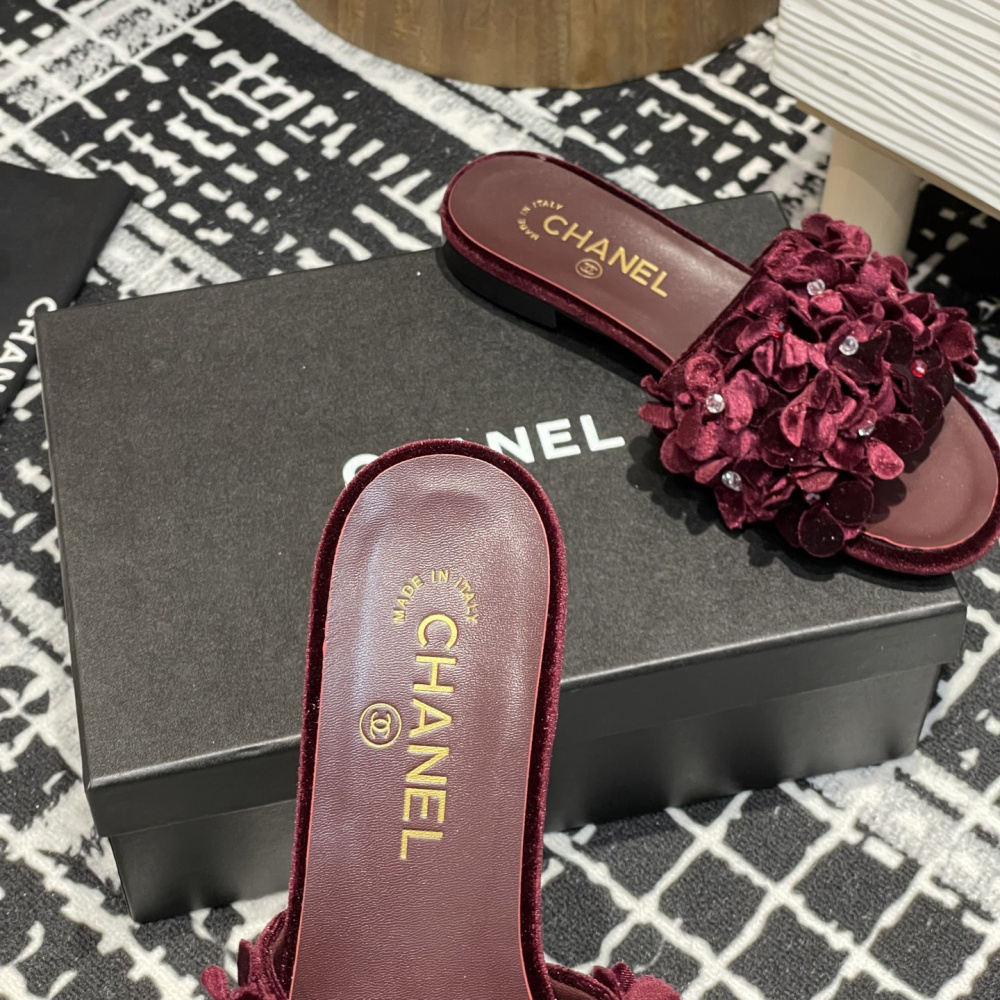 高仿Chanel*25P系列G46231D小羊皮花瓣拖鞋紅色1CM免檢版