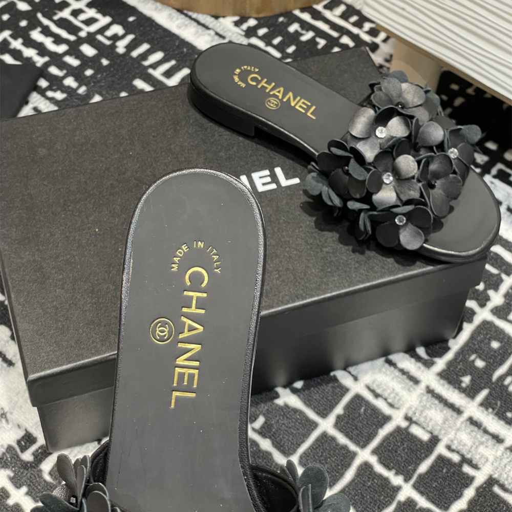 高仿Chanel*25P系列G46231A小羊皮花瓣拖鞋黑色1CM免檢版