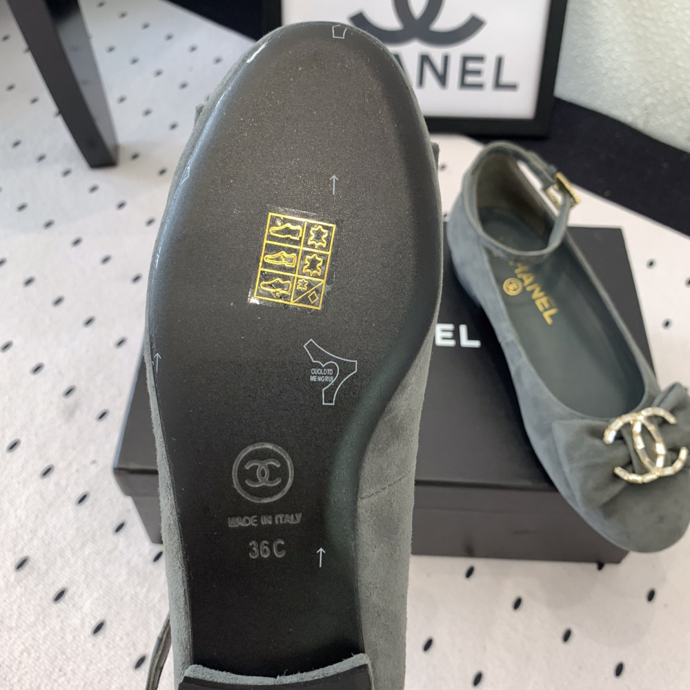 高仿Chanel*24K系列G46022A絲絨塔扣瑪麗珍鞋灰色免檢版