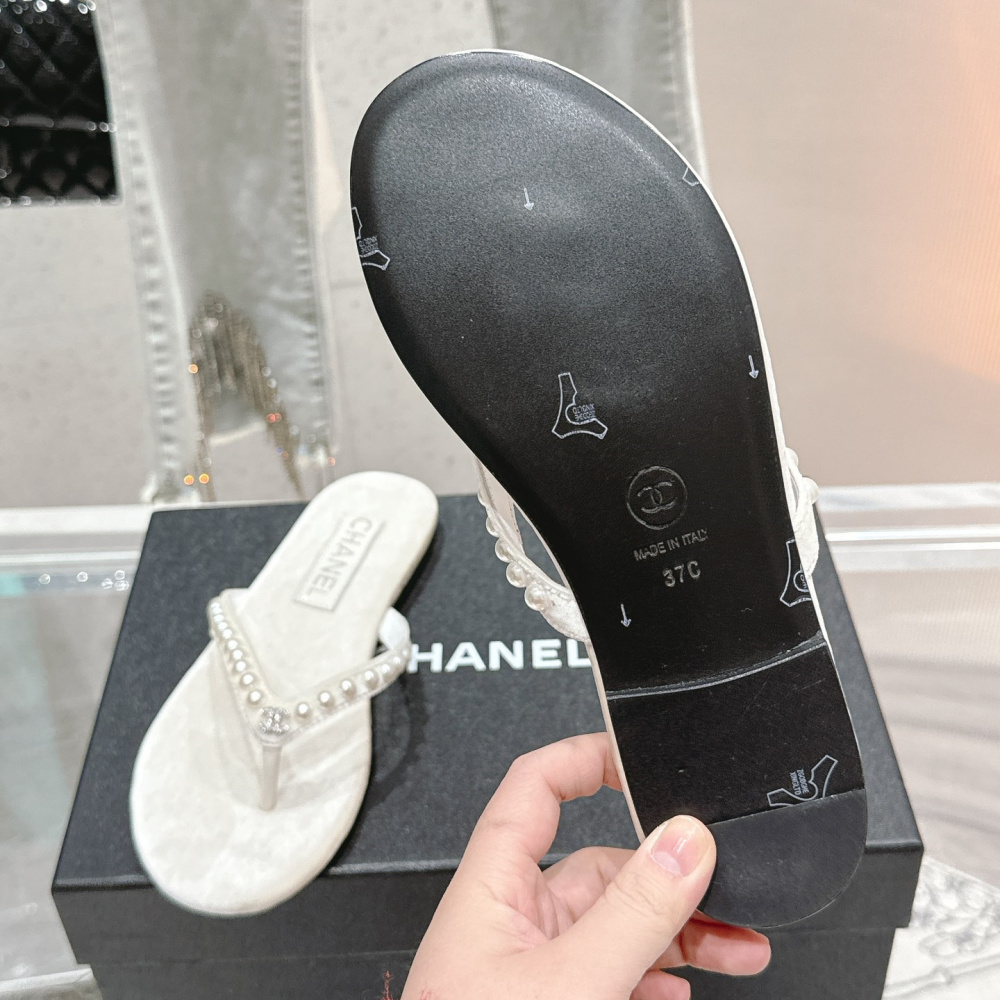 高仿Chanel*25C系列G46205A絲絨珍珠人字拖白色免檢版