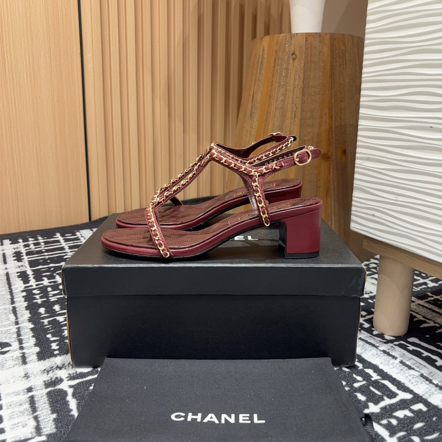 高仿Chanel*25C系列G36122A小羊皮中踭涼鞋紅色5CM免檢版