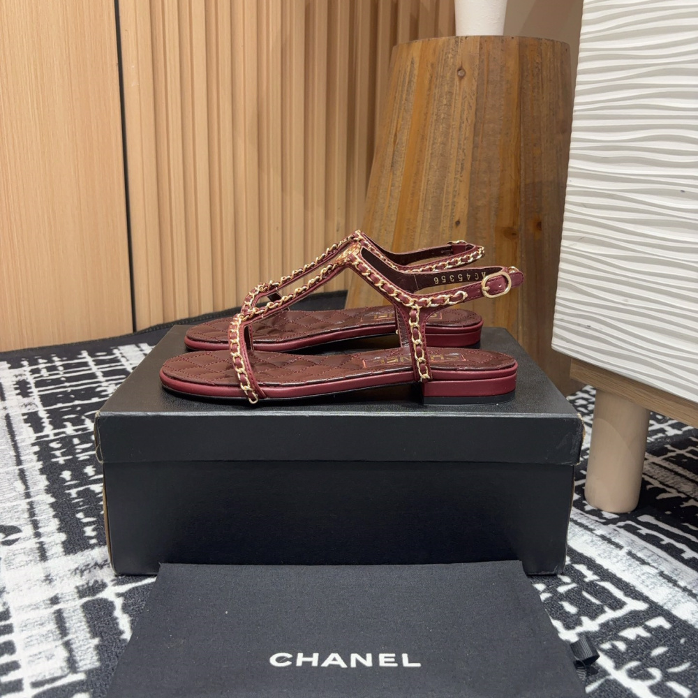 高仿Chanel*25C系列G46111A小羊皮平底涼鞋紅色免檢版