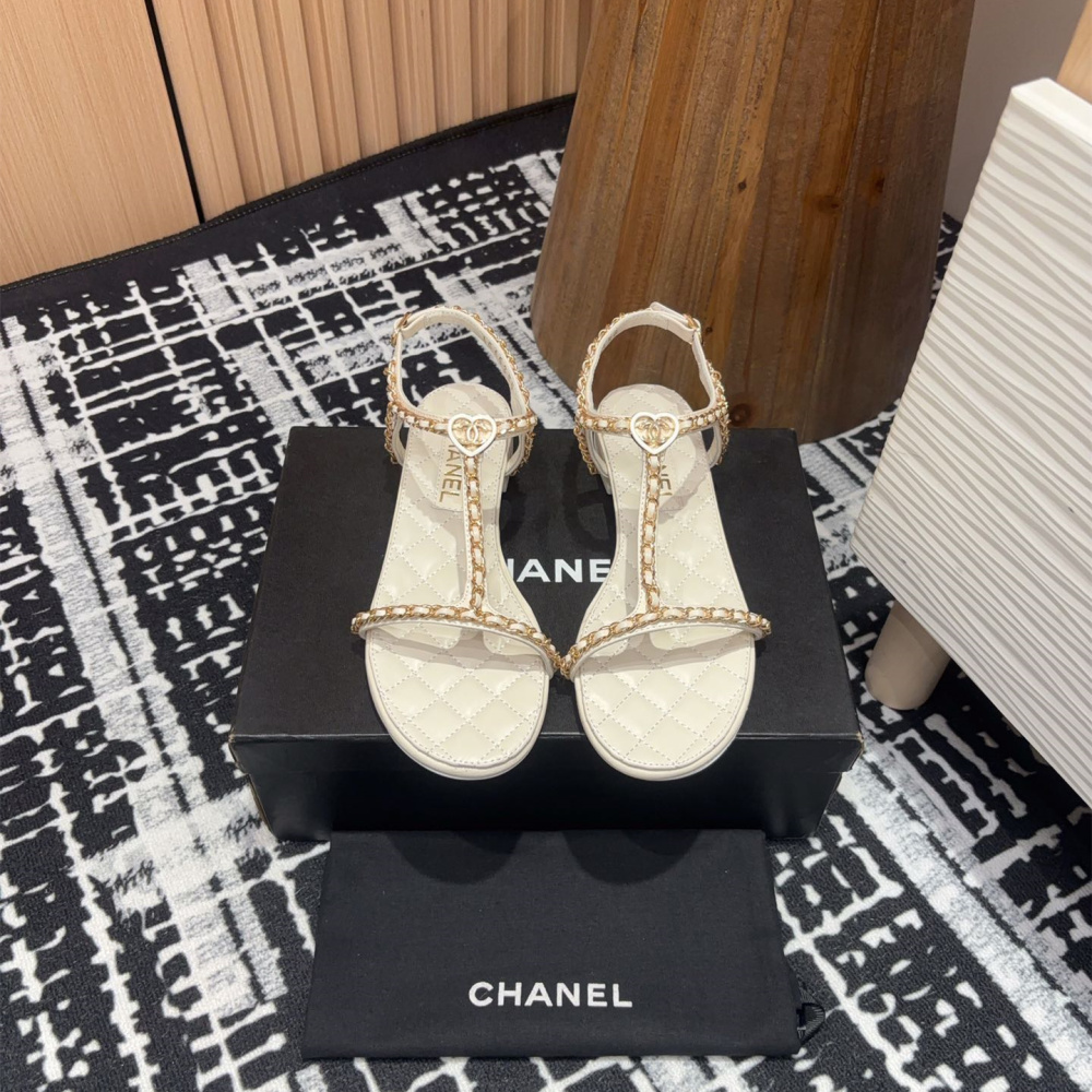 高仿Chanel*25C系列G46111C小羊皮平底涼鞋白色免檢版