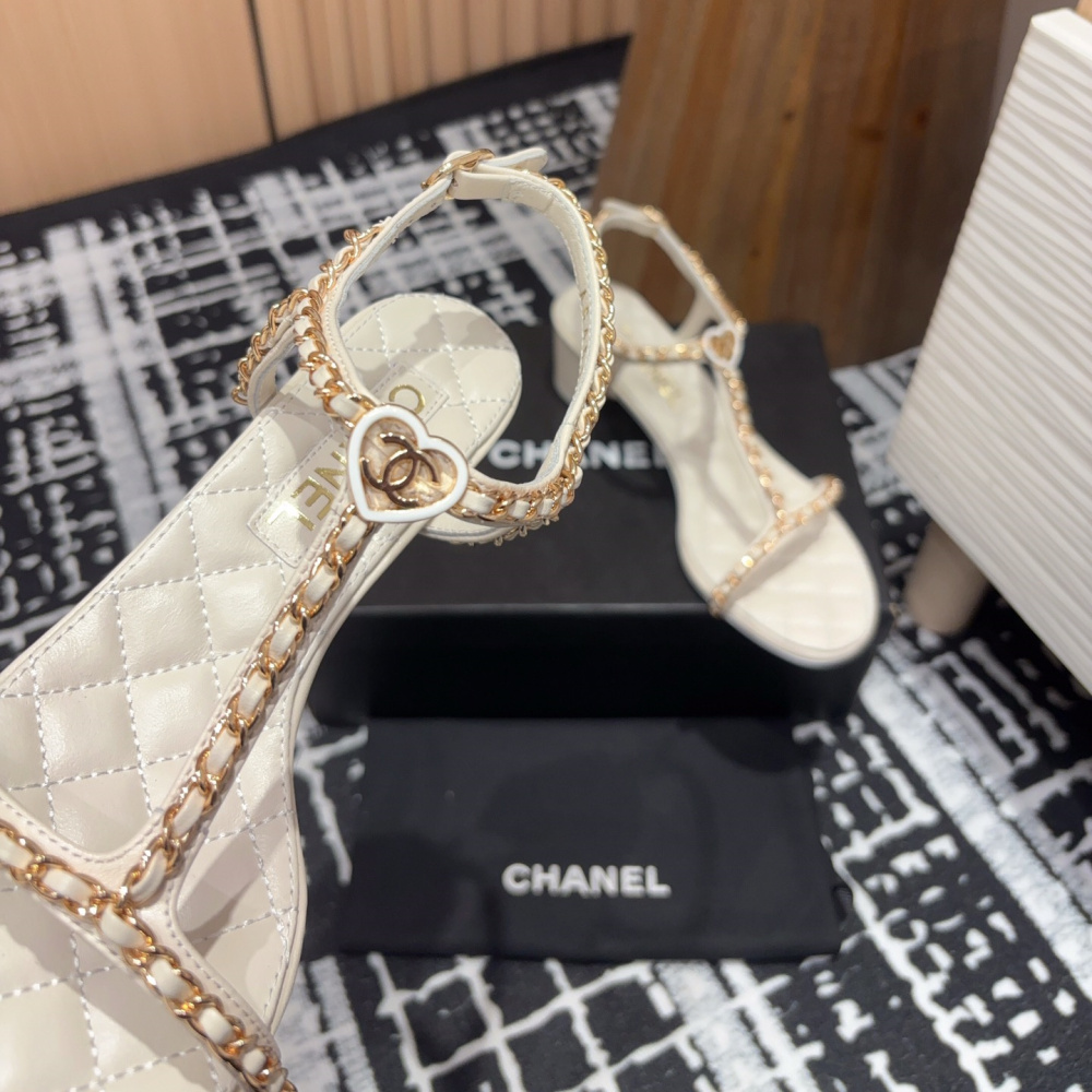 高仿Chanel*25C系列G36122C小羊皮中踭涼鞋白色5CM免檢版