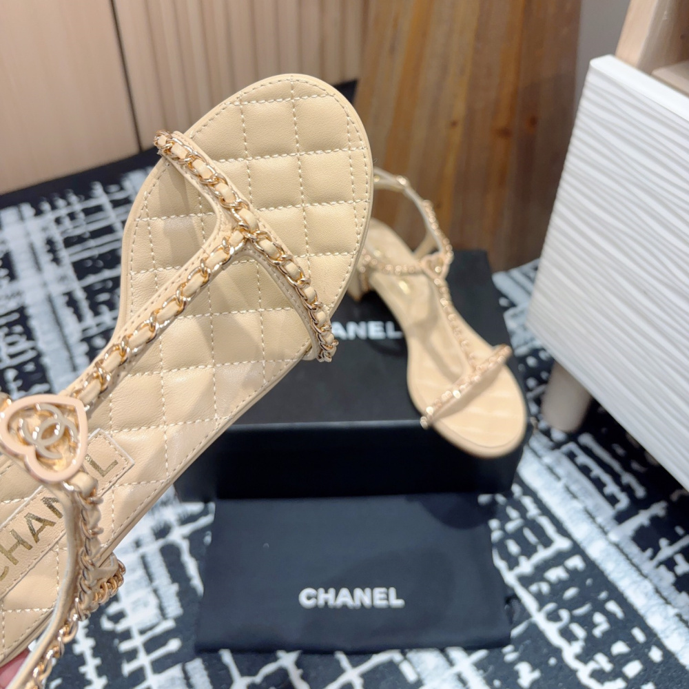 高仿Chanel*25C系列G36122B小羊皮中踭涼鞋米黃5CM免檢版