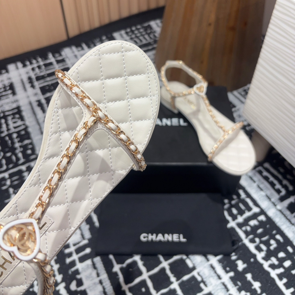 高仿Chanel*25C系列G46111C小羊皮平底涼鞋白色免檢版