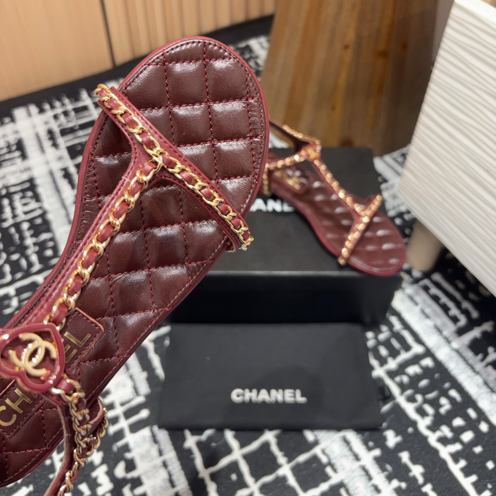 高仿Chanel*25C系列G46111A小羊皮平底涼鞋紅色免檢版