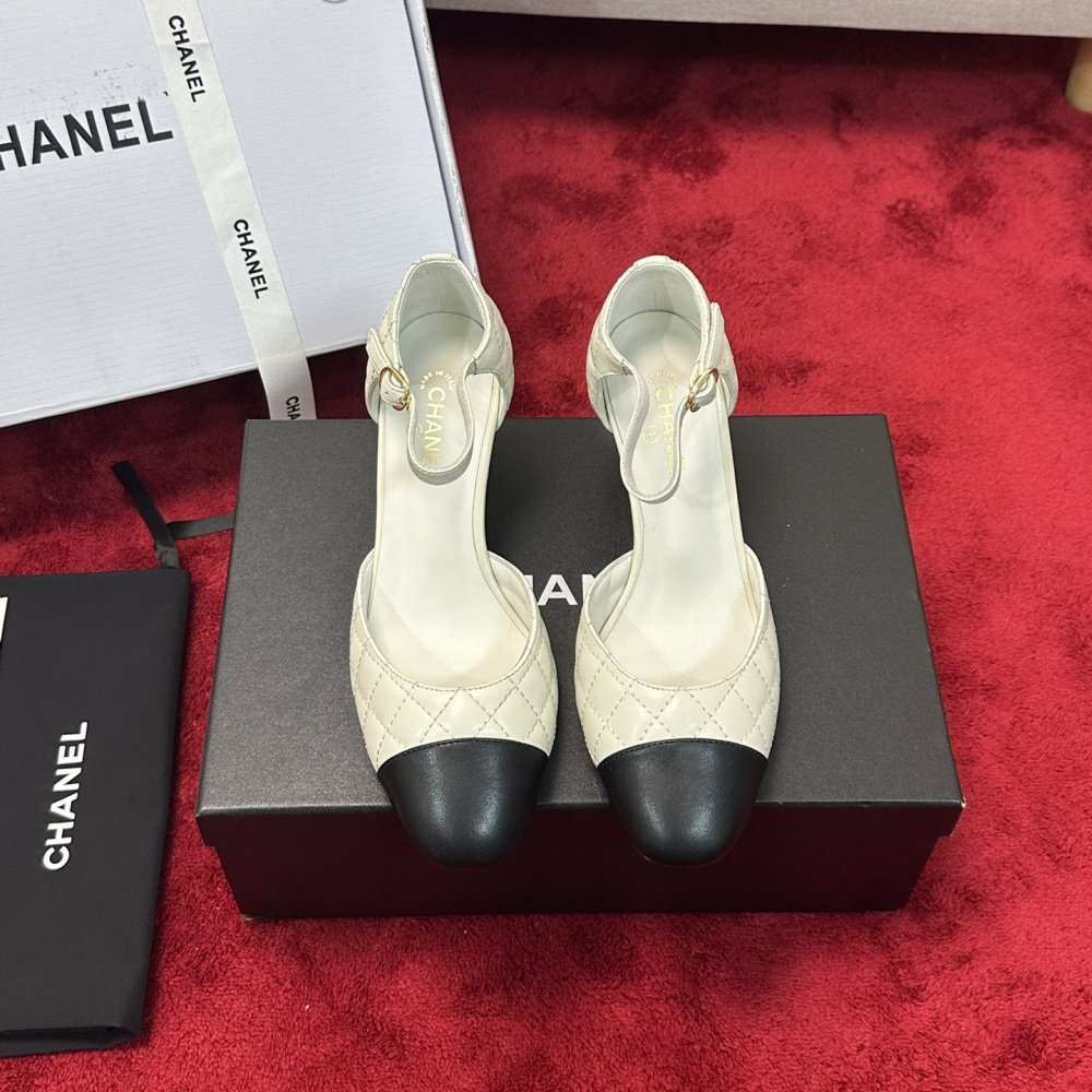 高仿Chanel*G38441C露邊高跟單鞋小牛皮白色4.5CM免檢版