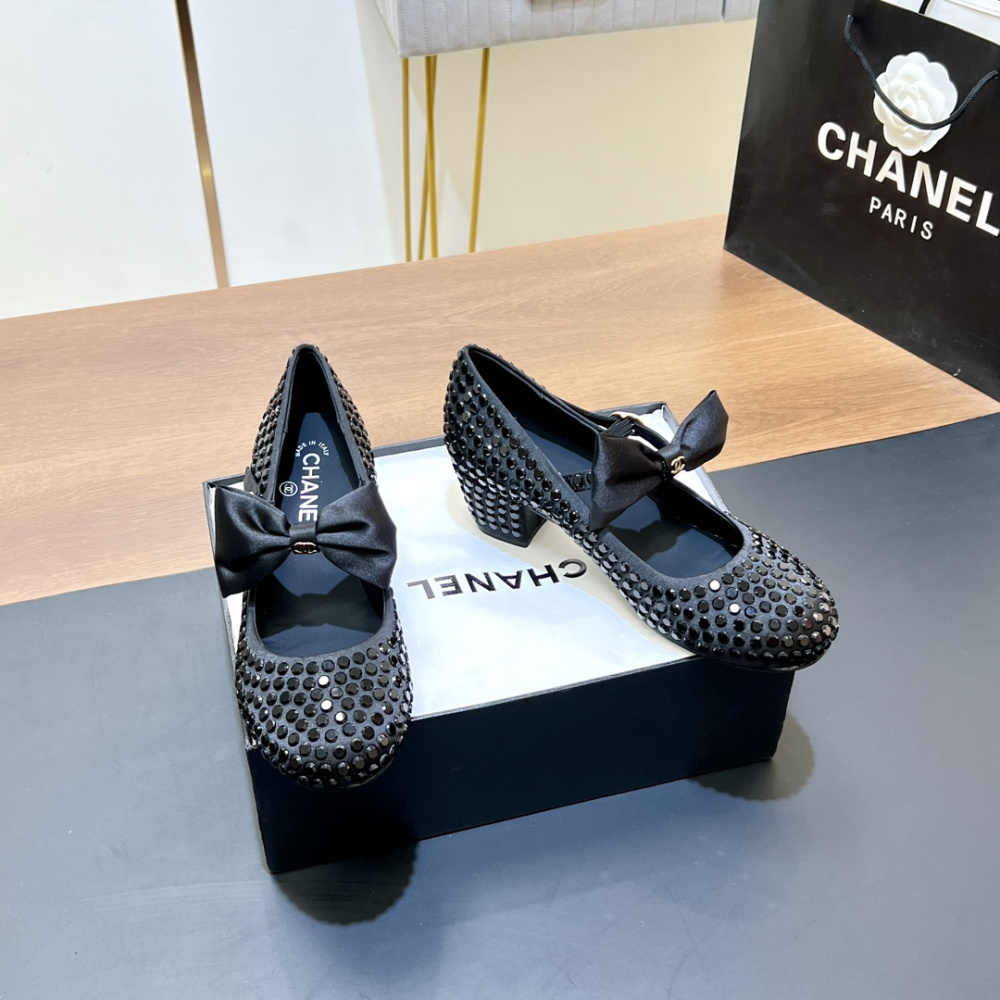 高仿Chanel*G45749B緞子水鑽圓頭單鞋黑色4.5CM免檢版