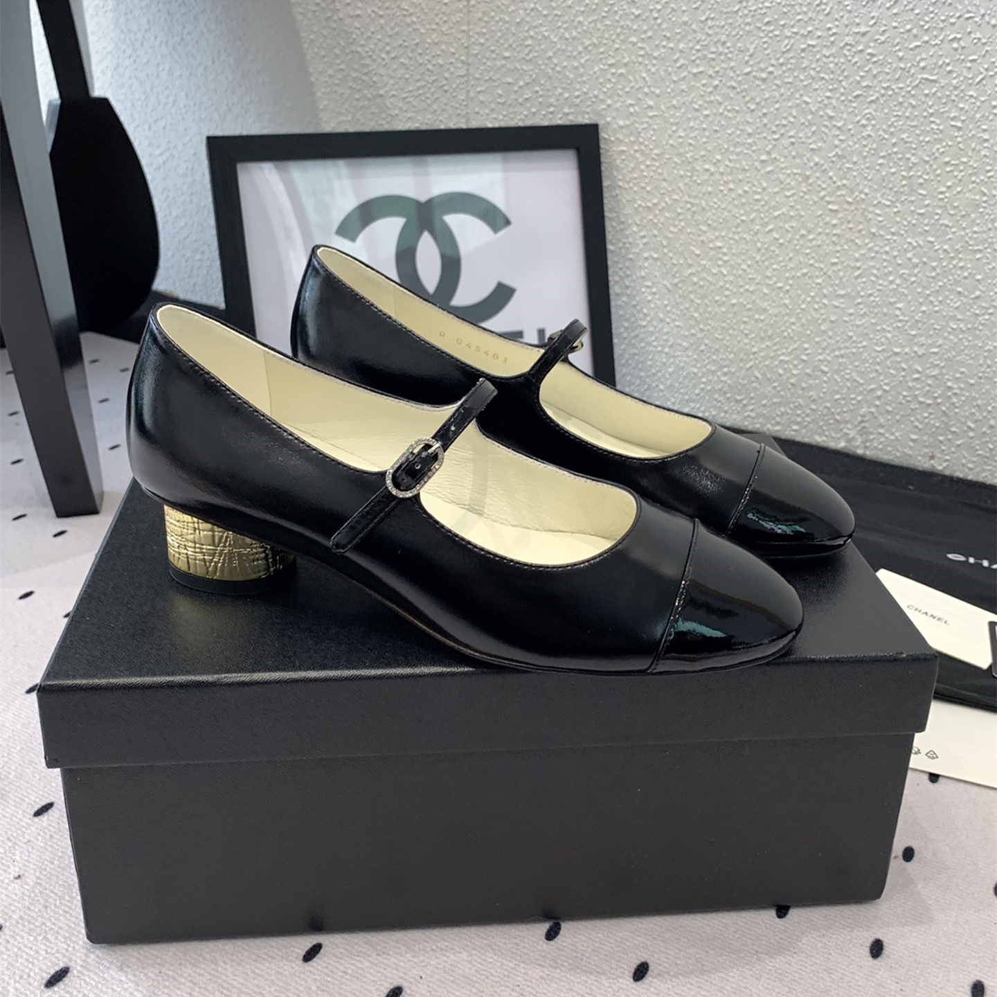 高仿Chanel*G38897Z小羊皮瑪麗珍單鞋黑色免檢版