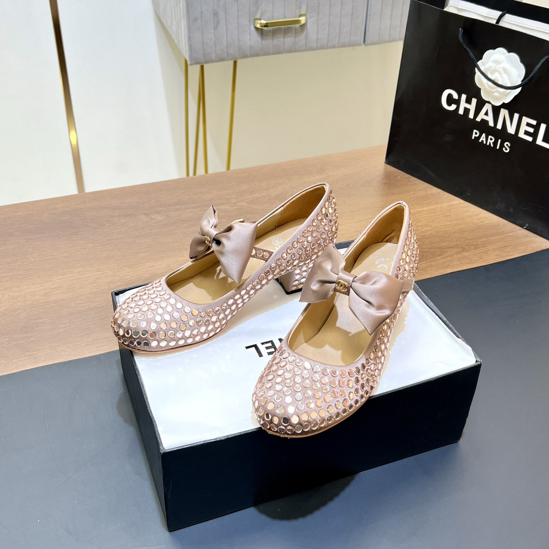 高仿Chanel*G45749C緞子水鑽圓頭單鞋粉色4.5CM免檢版
