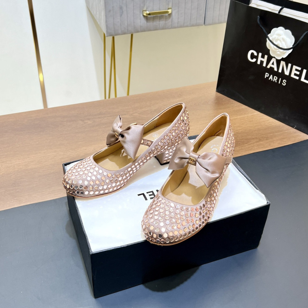 高仿Chanel*G45749C緞子水鑽圓頭單鞋粉色4.5CM免檢版