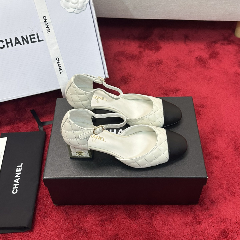 高仿Chanel*G38441C露邊高跟單鞋小牛皮白色4.5CM免檢版