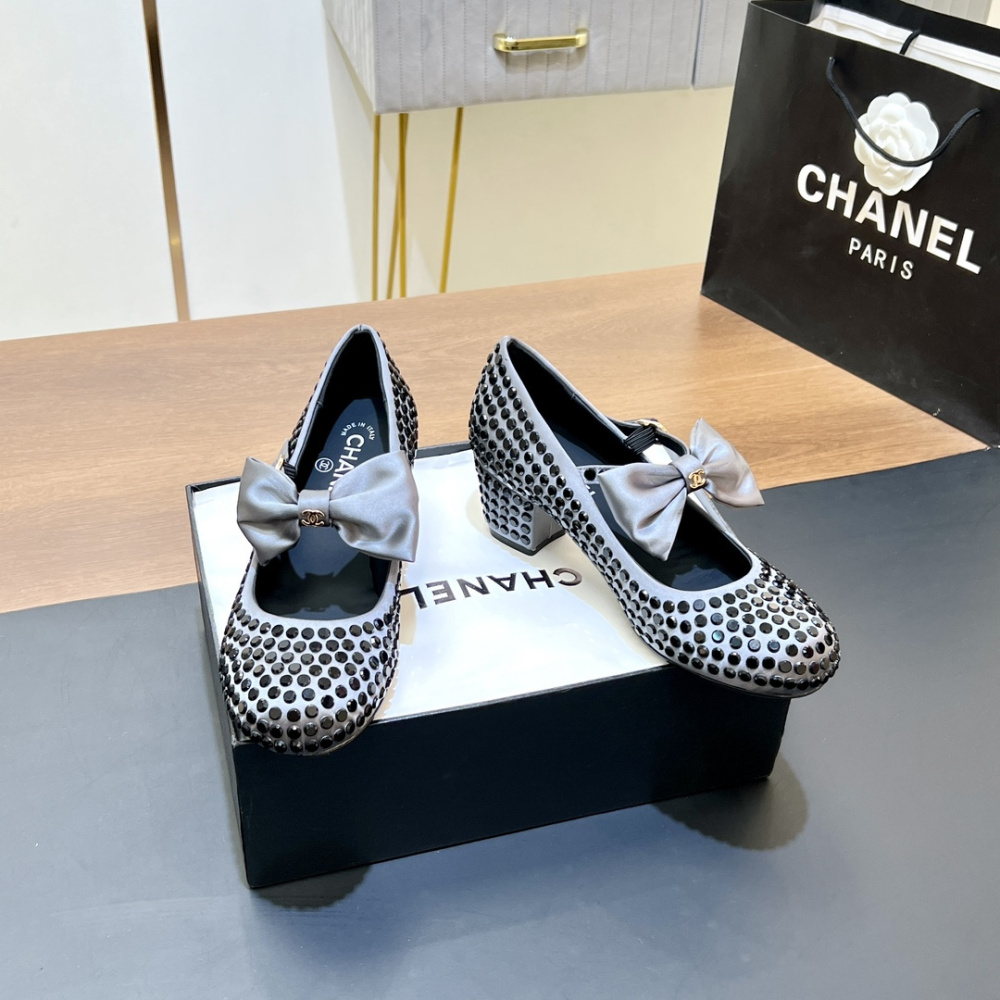 高仿Chanel*G45749A緞子水鑽圓頭單鞋深灰4.5CM免檢版
