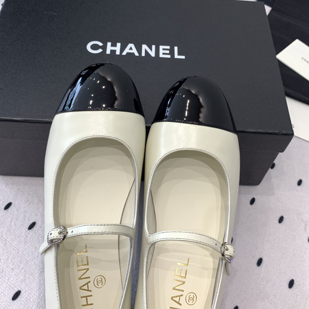 高仿Chanel*G38897小羊皮瑪麗珍單鞋象牙白免檢版