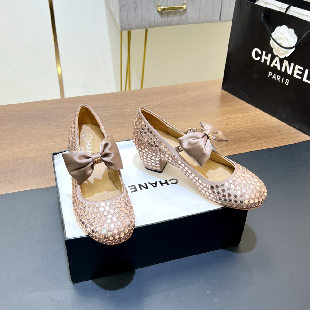 高仿Chanel*G45749C緞子水鑽圓頭單鞋粉色4.5CM免檢版
