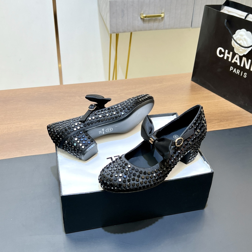 高仿Chanel*G45749B緞子水鑽圓頭單鞋黑色4.5CM免檢版