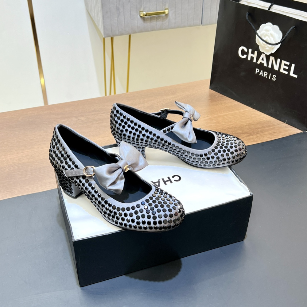 高仿Chanel*G45749A緞子水鑽圓頭單鞋深灰4.5CM免檢版