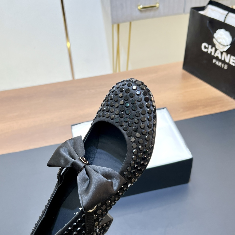 高仿Chanel*G45749B緞子水鑽圓頭單鞋黑色4.5CM免檢版