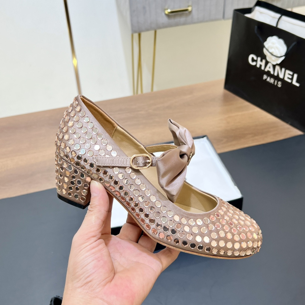 高仿Chanel*G45749C緞子水鑽圓頭單鞋粉色4.5CM免檢版
