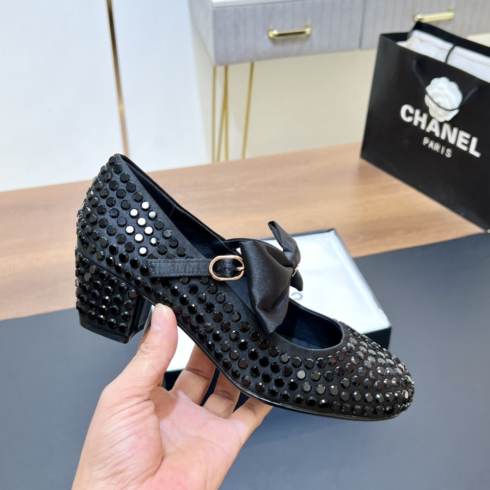 高仿Chanel*G45749B緞子水鑽圓頭單鞋黑色4.5CM免檢版