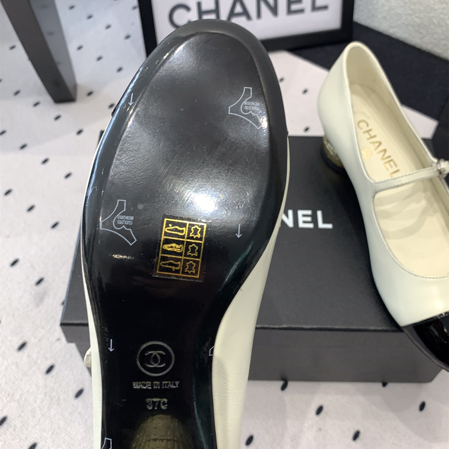 高仿Chanel*G38897小羊皮瑪麗珍單鞋象牙白免檢版