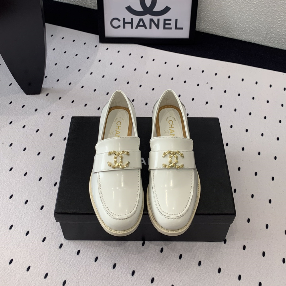 高仿Chanel*24S系列G45663A牛皮革樂福鞋白色3CM免檢版