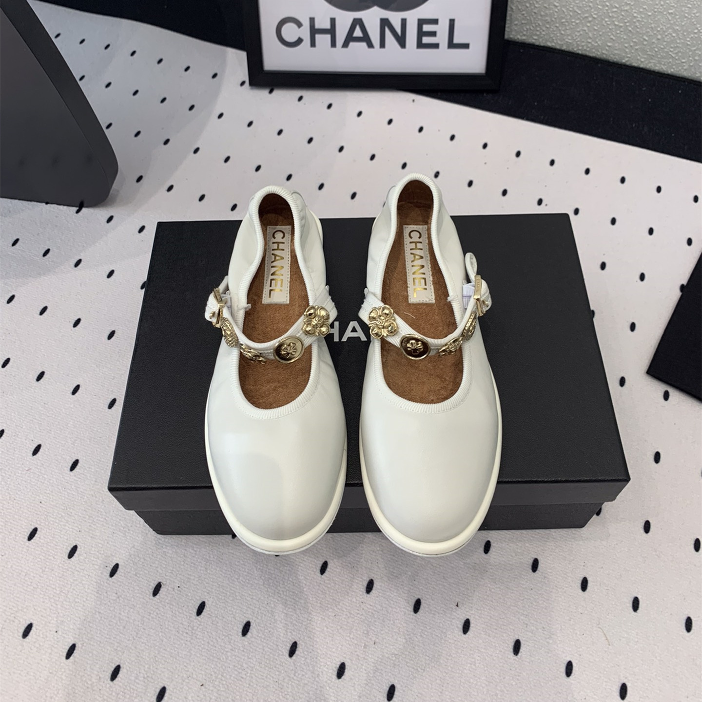 高仿Chanel*G45778T圓頭塔扣瑪麗珍鞋白色免檢版