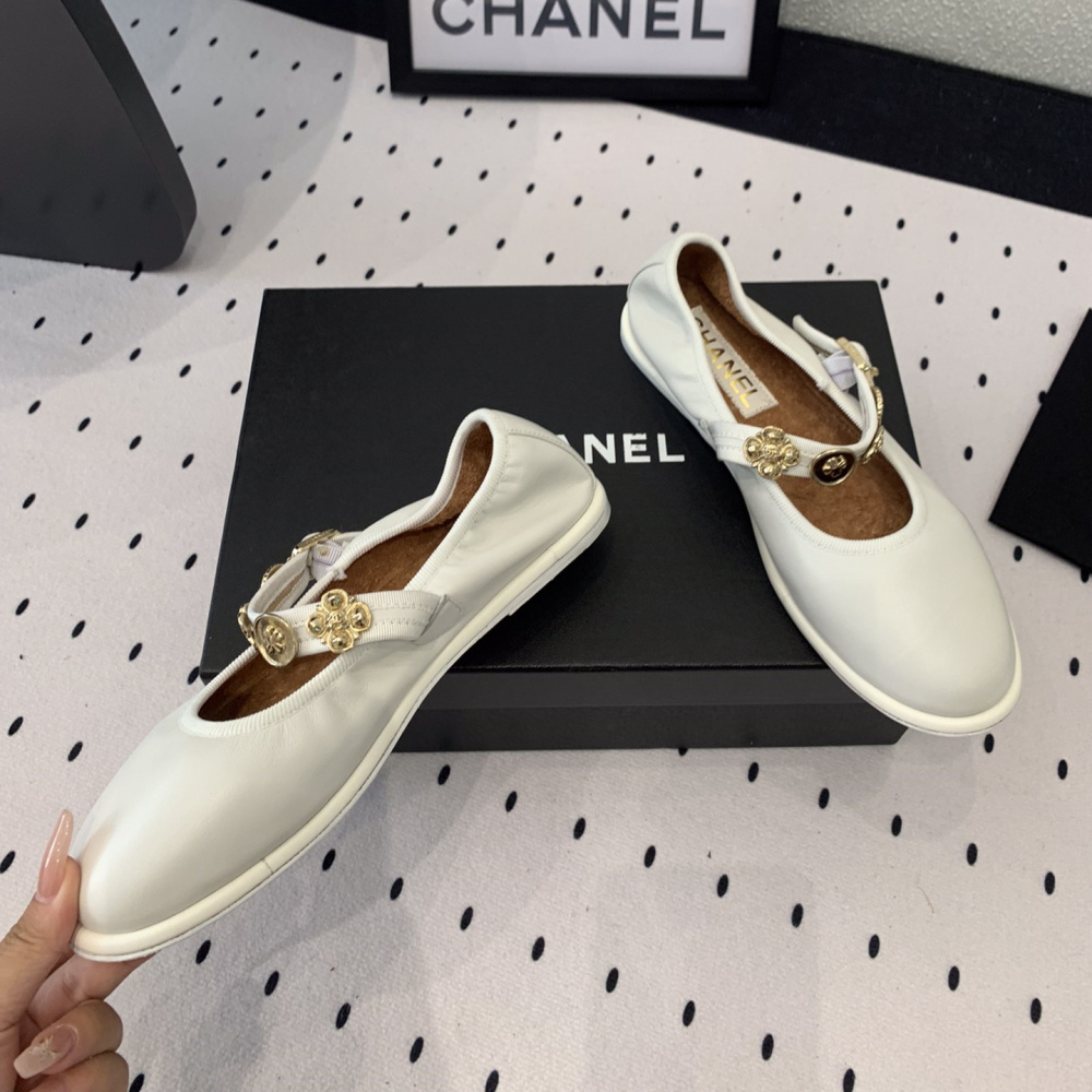 高仿Chanel*G45778T圓頭塔扣瑪麗珍鞋白色免檢版