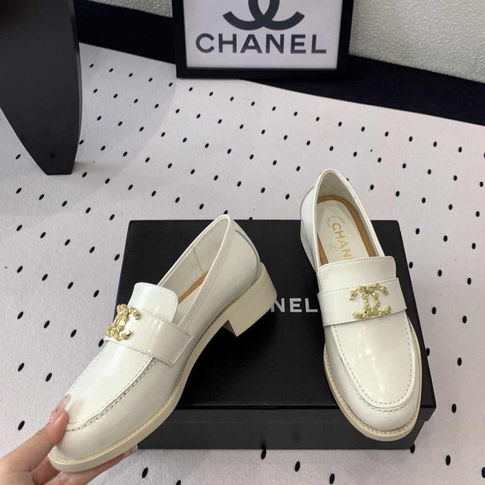高仿Chanel*24S系列G45663A牛皮革樂福鞋白色3CM免檢版