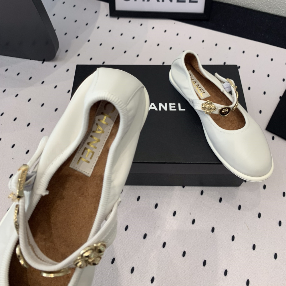 高仿Chanel*G45778T圓頭塔扣瑪麗珍鞋白色免檢版