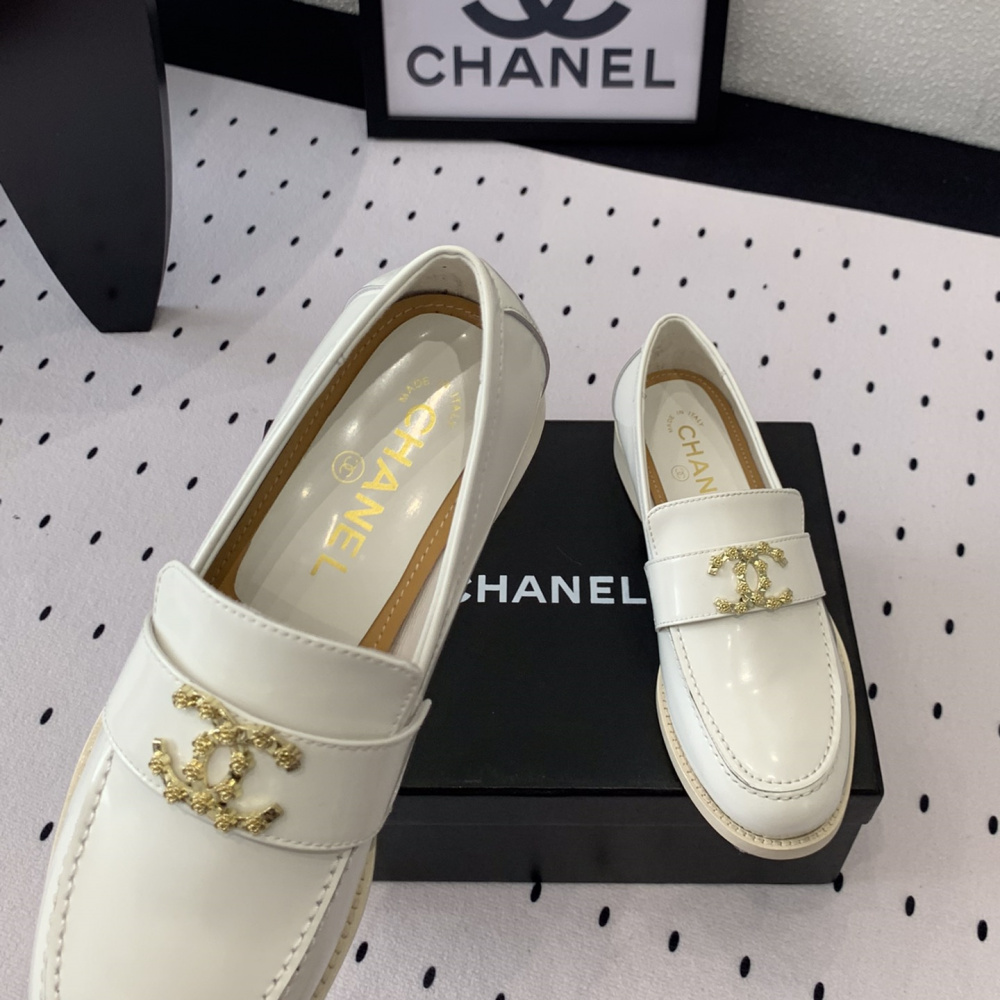 高仿Chanel*24S系列G45663A牛皮革樂福鞋白色3CM免檢版