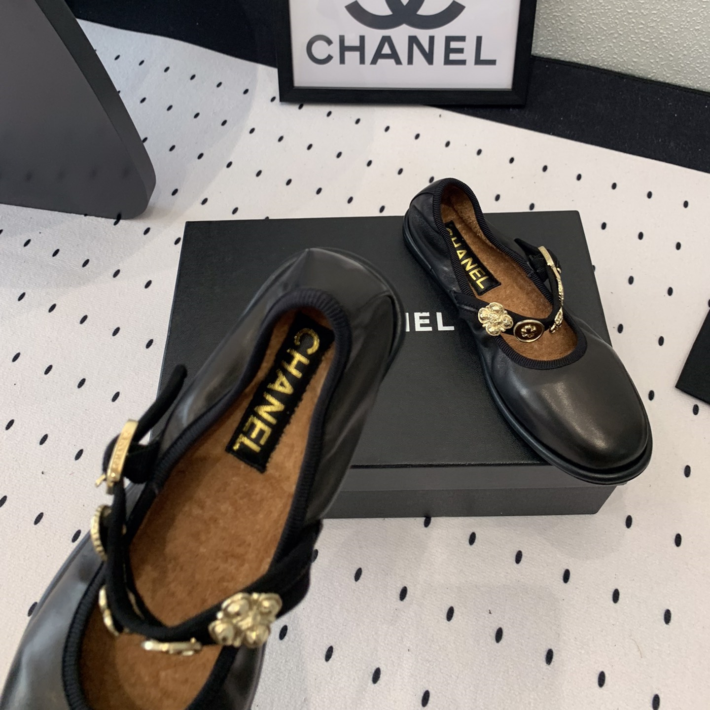高仿Chanel*G45778X圓頭塔扣瑪麗珍鞋黑色免檢版