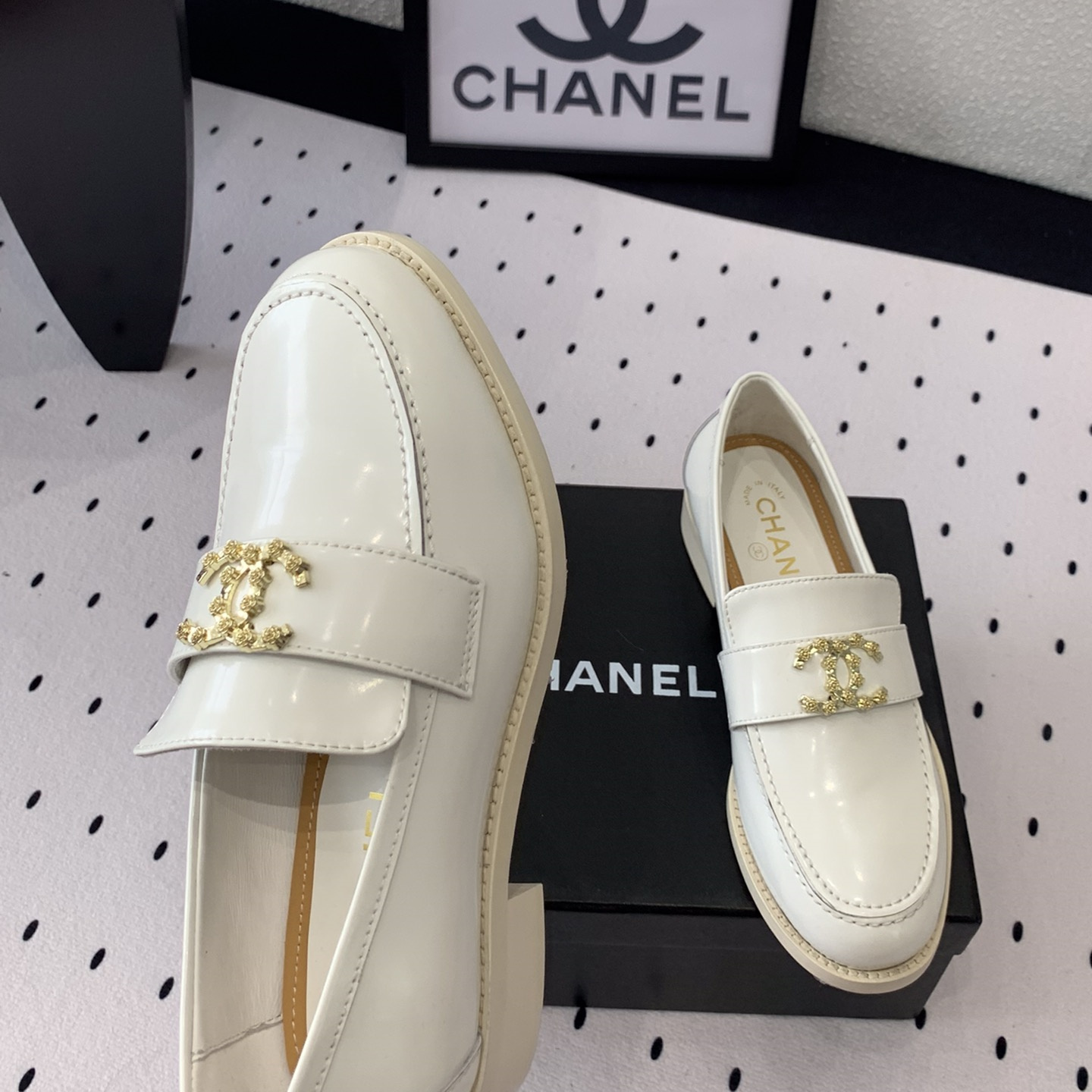 高仿Chanel*24S系列G45663A牛皮革樂福鞋白色3CM免檢版