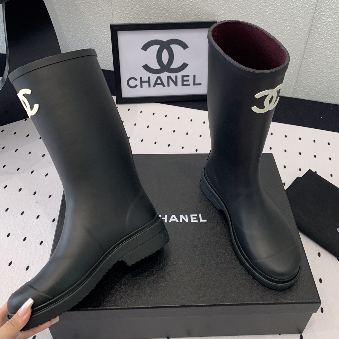 高仿Chanel*25S系列G39620X爆款高筒雨靴黑色免檢版