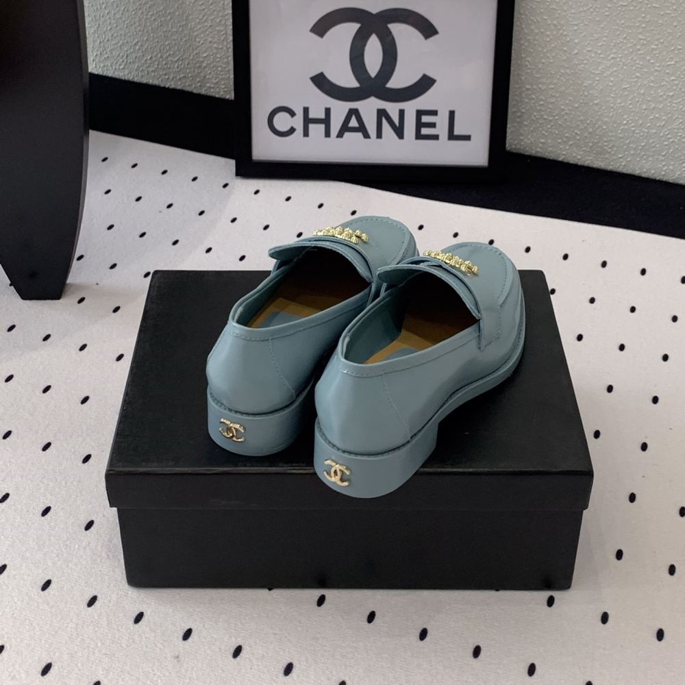 高仿Chanel*24S系列G45663E牛皮革樂福鞋藍色3CM免檢版