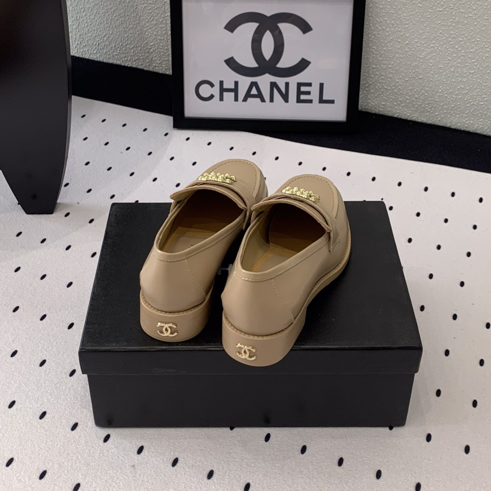 高仿Chanel*24S系列G45663D牛皮革樂福鞋沙色3CM免檢版