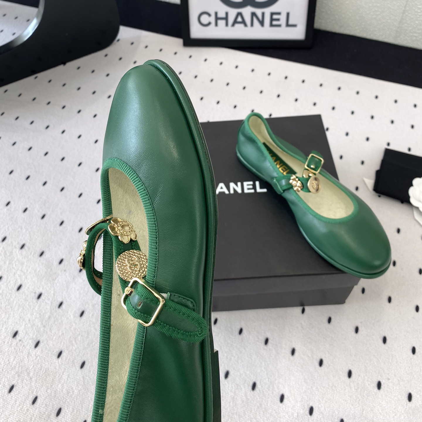 高仿Chanel*G45778B圓頭塔扣芭蕾舞鞋綠色免檢版