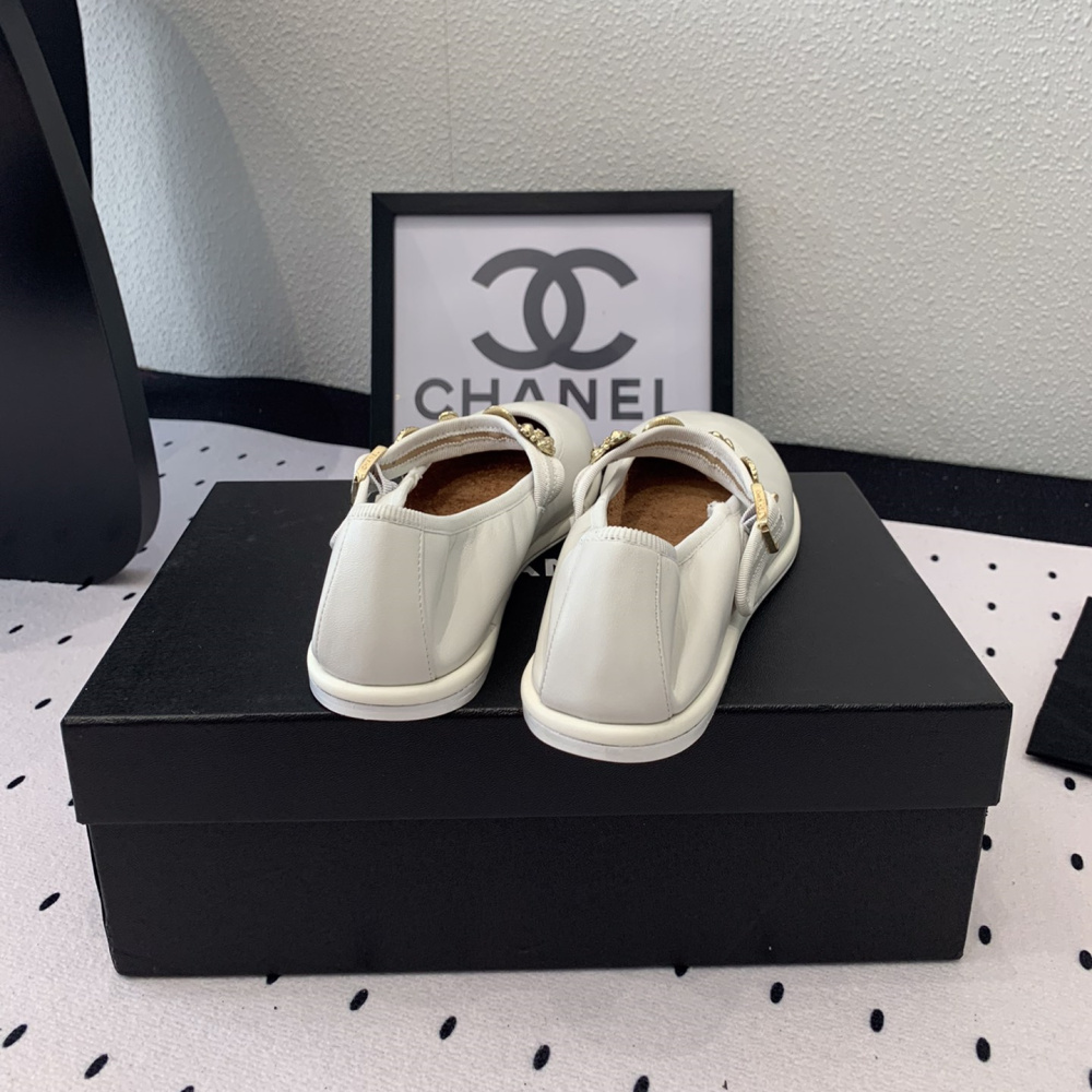 高仿Chanel*G45778T圓頭塔扣瑪麗珍鞋白色免檢版
