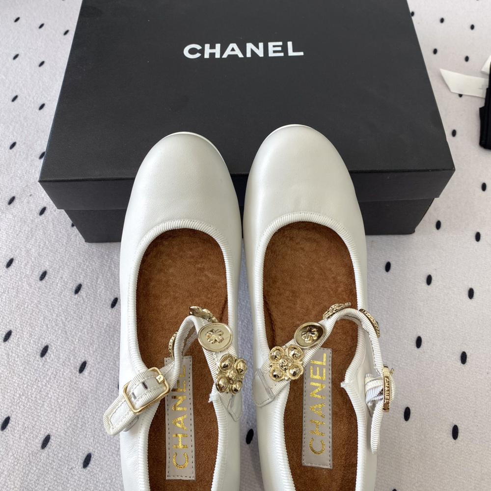 高仿Chanel*G45778N圓頭塔扣芭蕾舞鞋白色免檢版