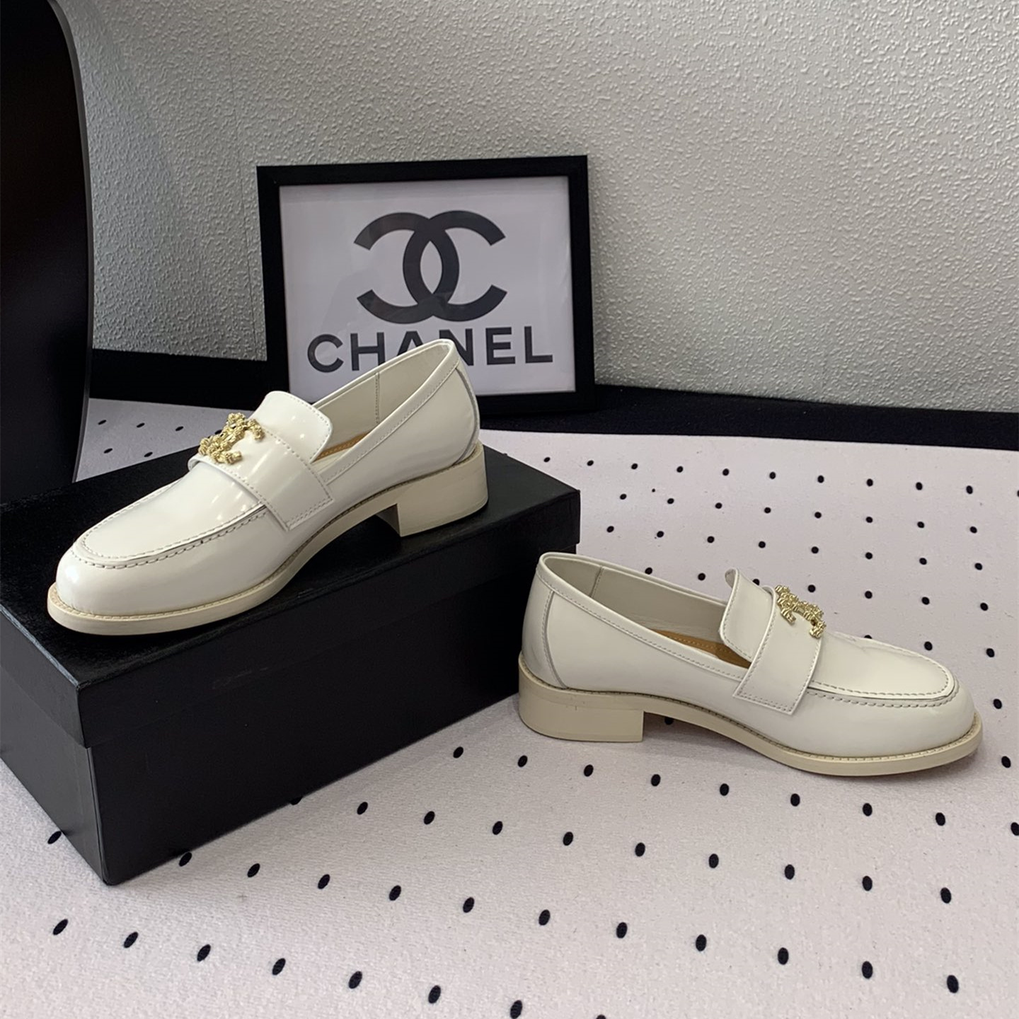 高仿Chanel*24S系列G45663A牛皮革樂福鞋白色3CM免檢版