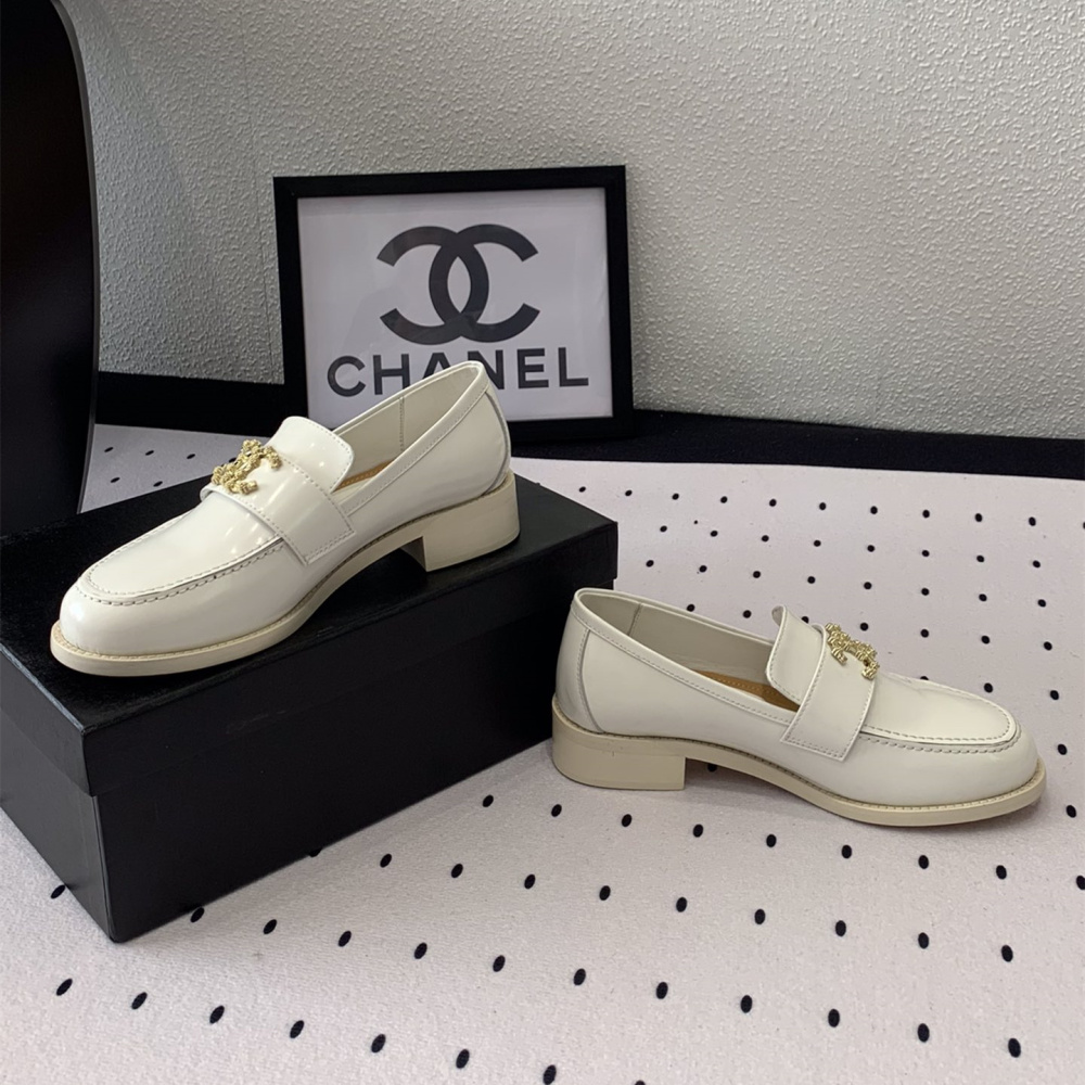 高仿Chanel*24S系列G45663A牛皮革樂福鞋白色3CM免檢版