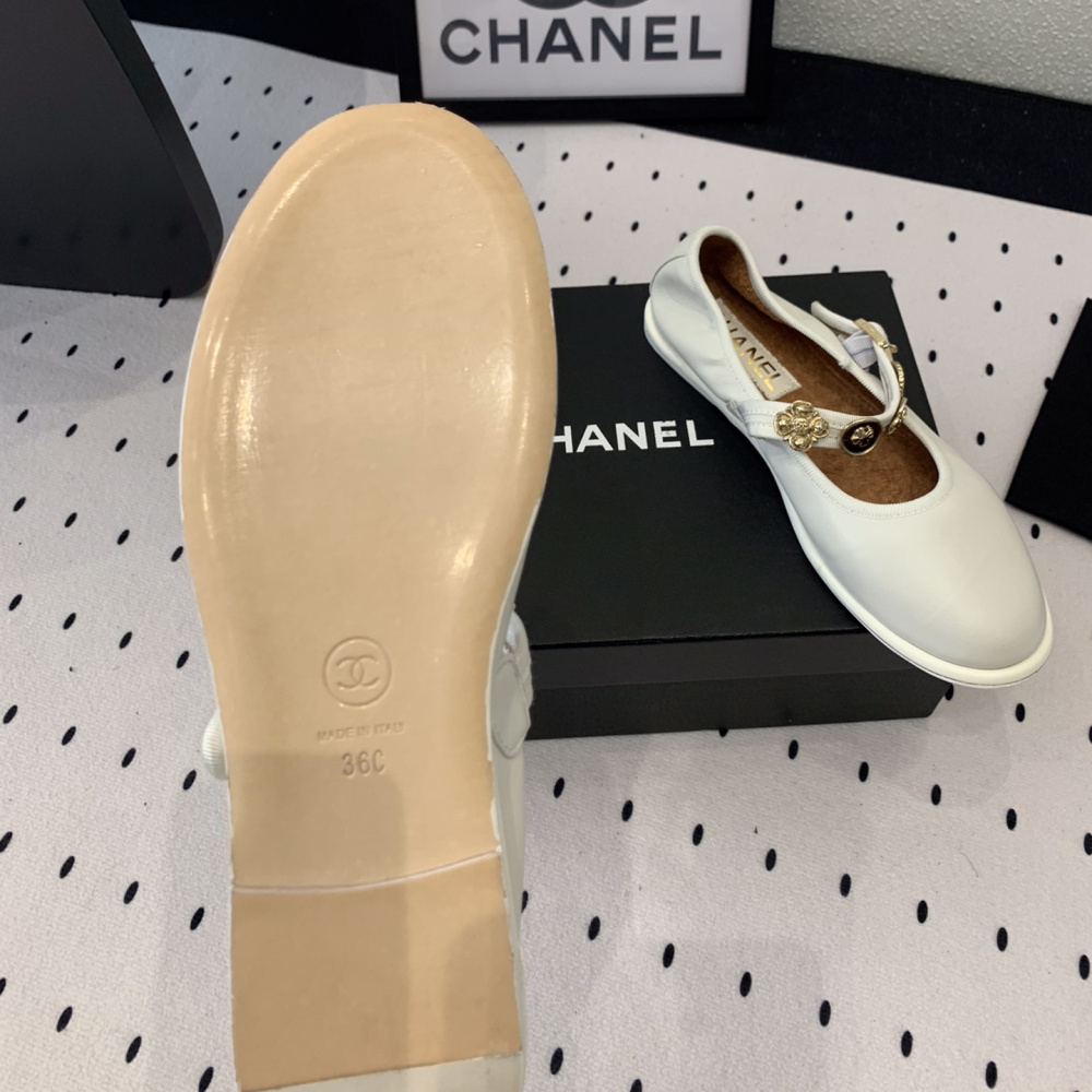 高仿Chanel*G45778T圓頭塔扣瑪麗珍鞋白色免檢版