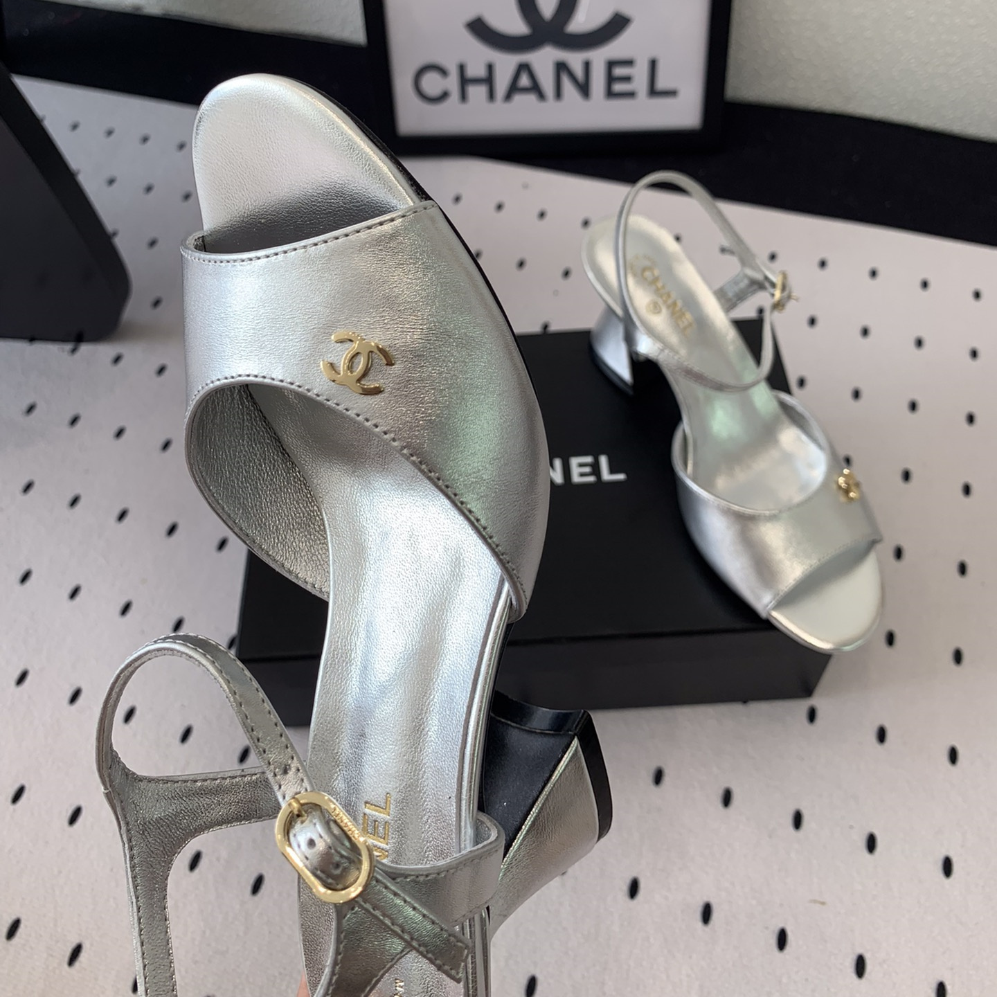 高仿Chanel*G45723D魚嘴高踭鞋漆皮銀色5.5CM免檢版
