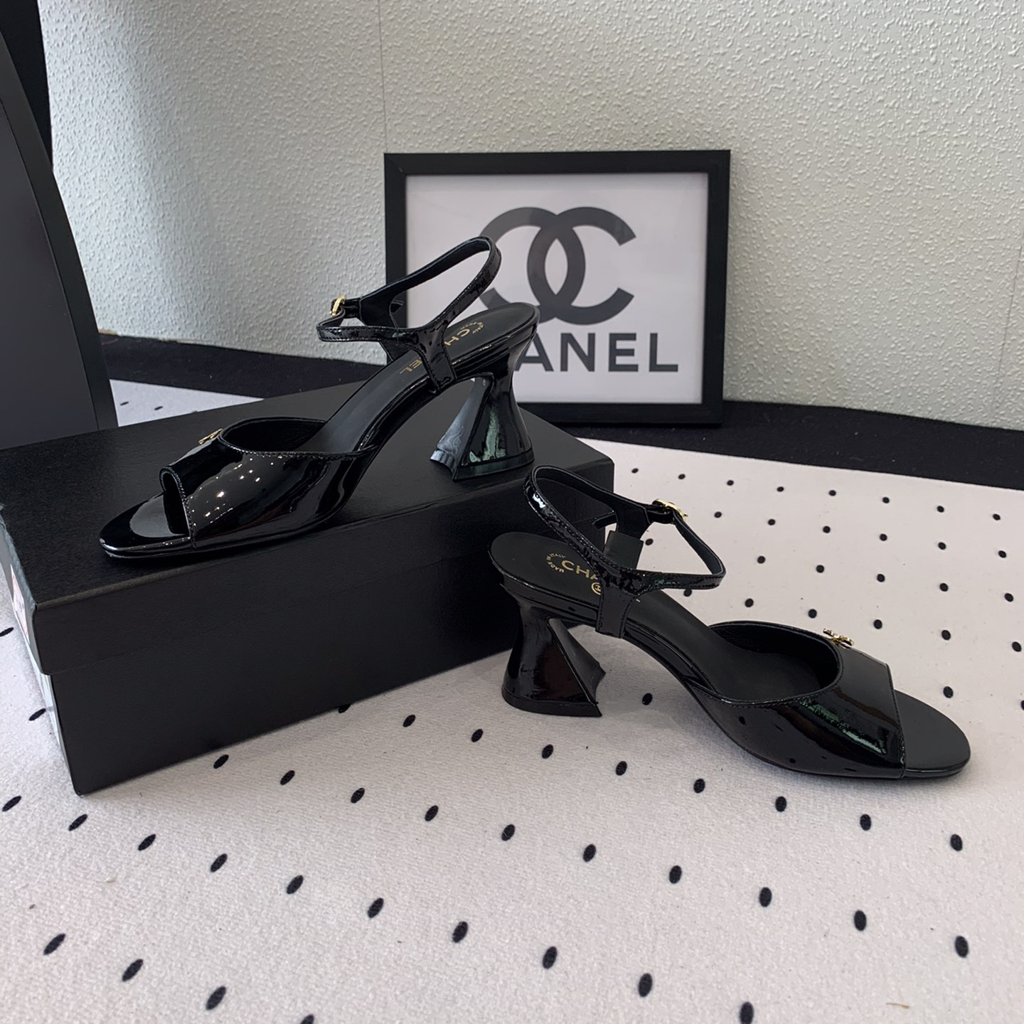 高仿Chanel*G45723B魚嘴高踭鞋漆皮黑色5.5CM免檢版
